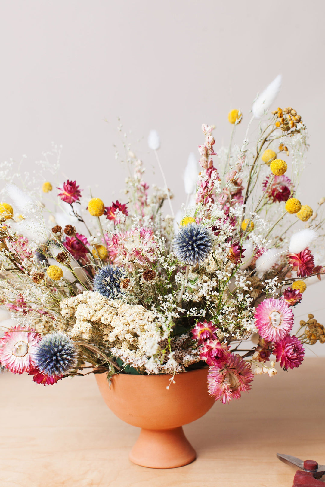 How to Make a Dried Flower Arrangement for Spring