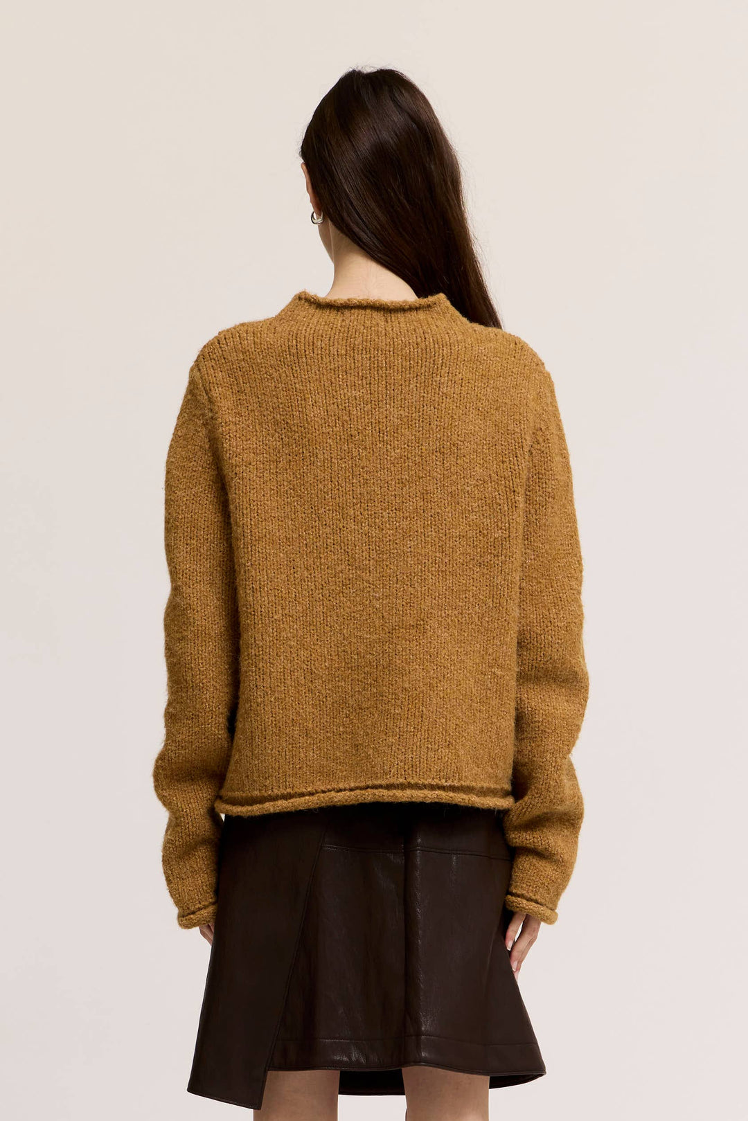 42337 - ROLLED EDGE SWEATER TOP: DRY SPICE / Contemporary / L send a bouquet- the best flower delivery