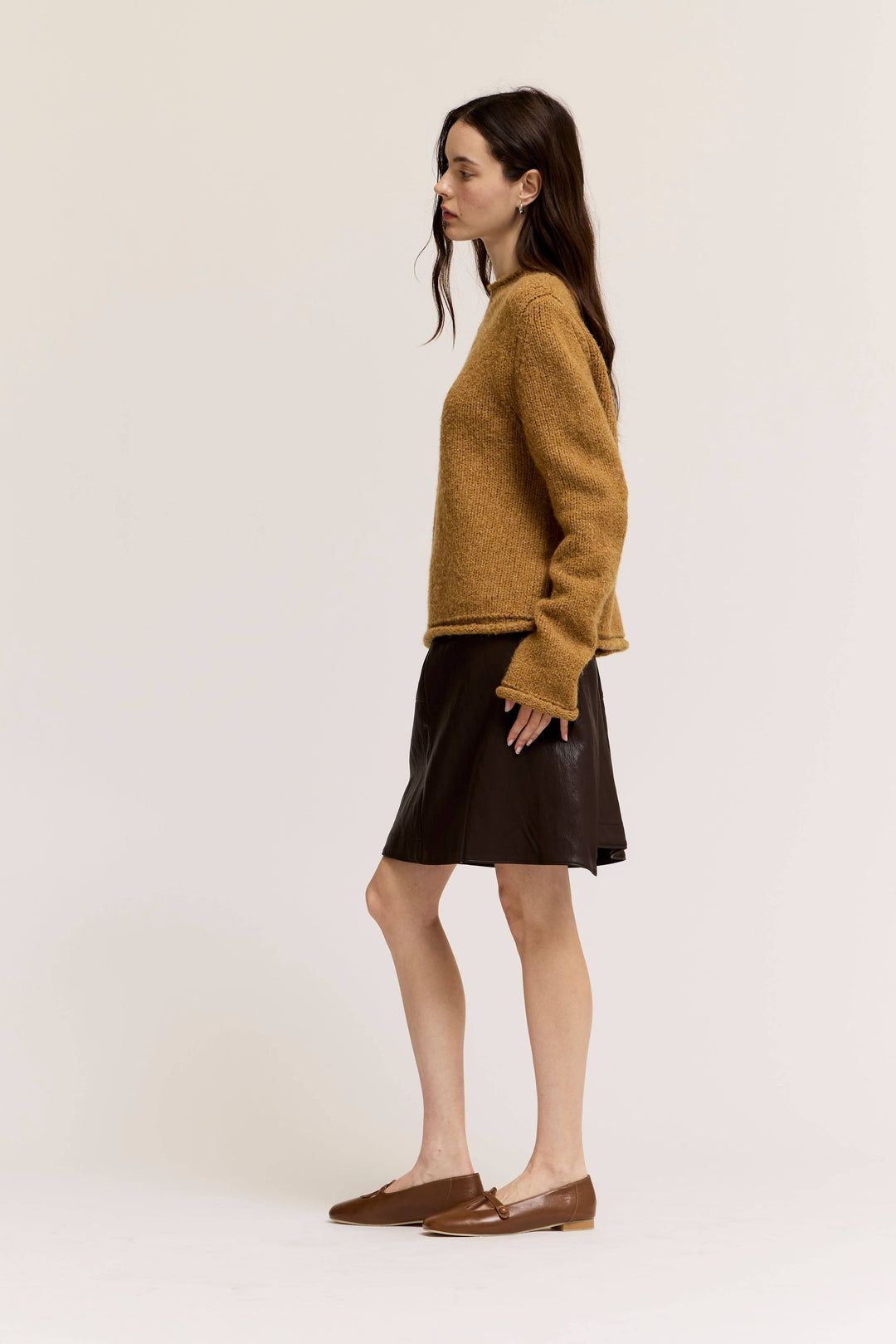 42337 - ROLLED EDGE SWEATER TOP: DRY SPICE / Contemporary / S send a bouquet- the best flower delivery