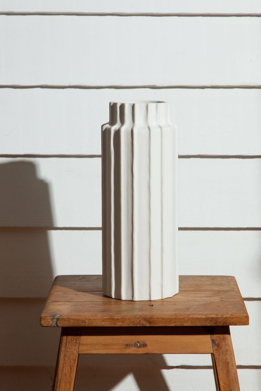 Rib Vase : Tall send a bouquet- the best flower delivery