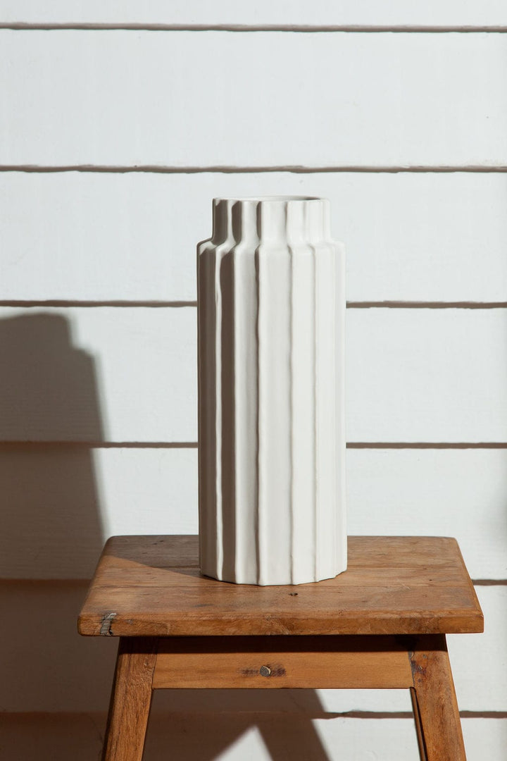 Rib Vase : Tall send a bouquet- the best flower delivery