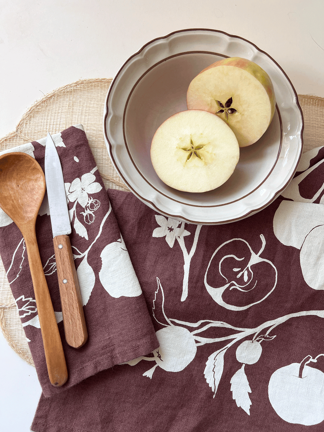Apples Linen Tea Towel: Default Title send a bouquet- the best flower delivery