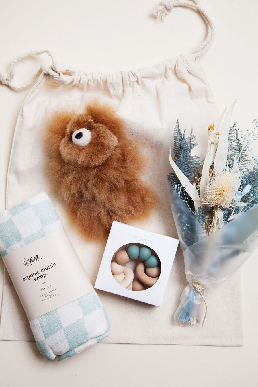 Gift Giving Baby Boy Gift Set send a bouquet- the best flower delivery
