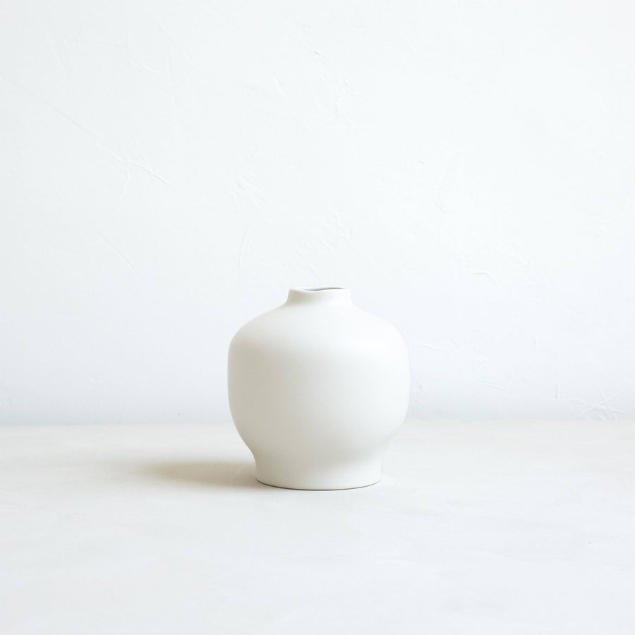 Ceramic Blossom Vase, Matte White: Wide send a bouquet- the best flower delivery