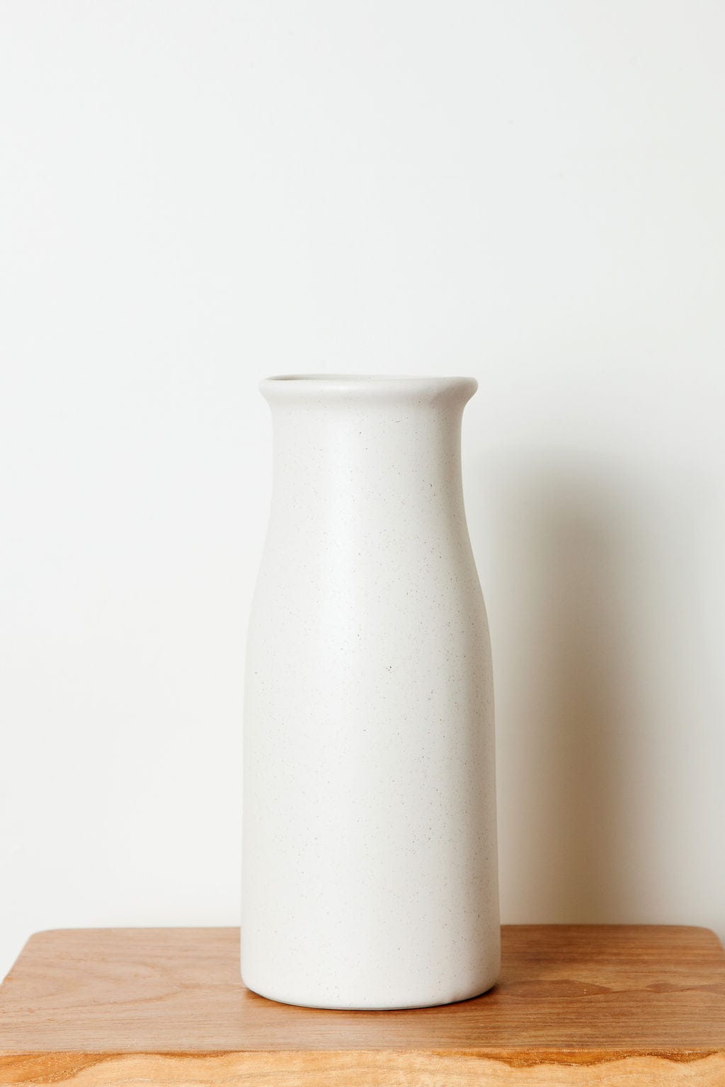 Vase Ceramic Milk Jar Vase send a bouquet- the best flower delivery