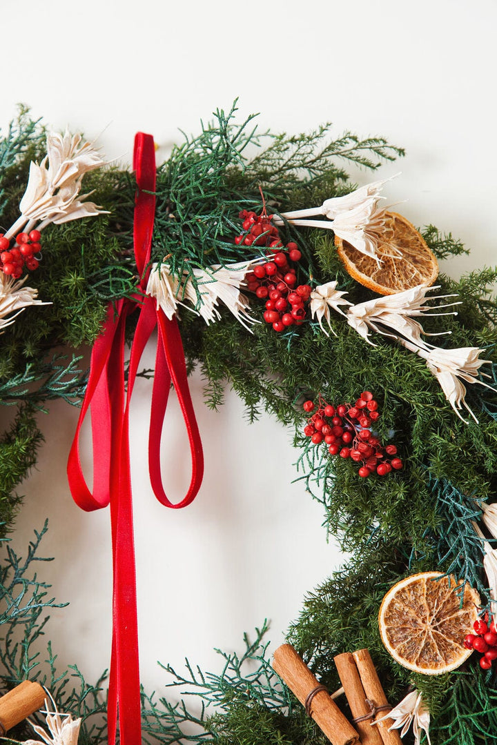 Wreaths Forever Christmas Wreath send a bouquet- the best flower delivery