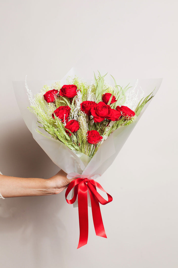 Bouquets Forever Dozen Red Roses send a bouquet- the best flower delivery