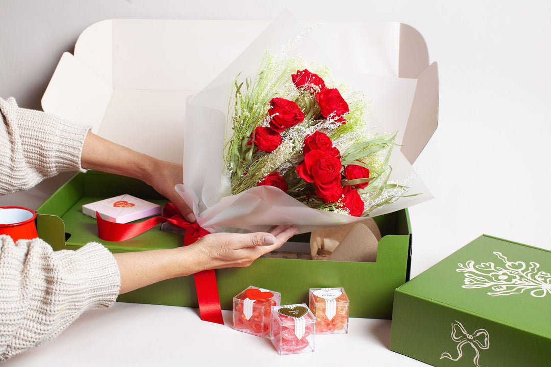 Bouquets Forever Dozen Red Roses send a bouquet- the best flower delivery