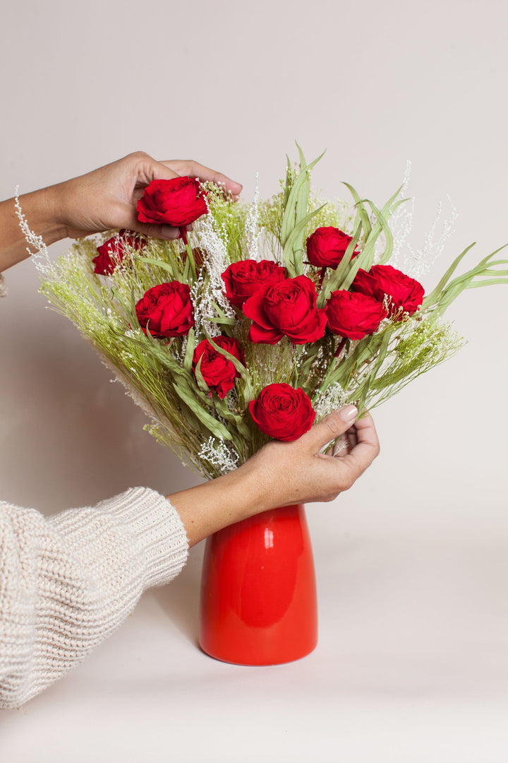 Bouquets Forever Dozen Red Roses send a bouquet- the best flower delivery