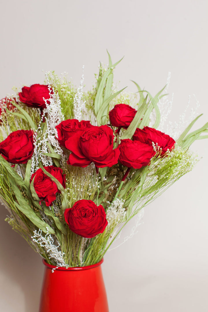 Bouquets Forever Dozen Red Roses send a bouquet- the best flower delivery