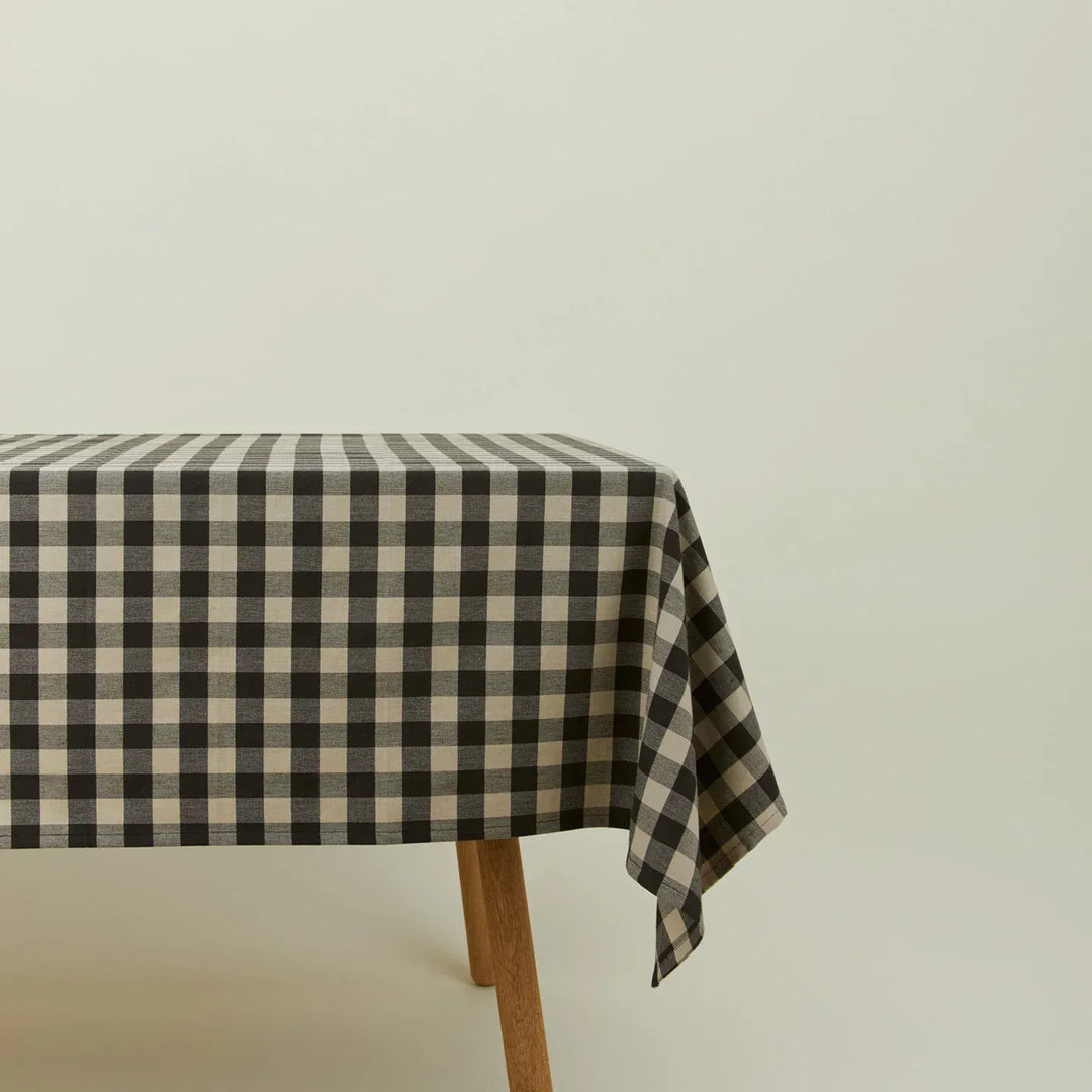 Gingham Tablecloth send a bouquet- the best flower delivery