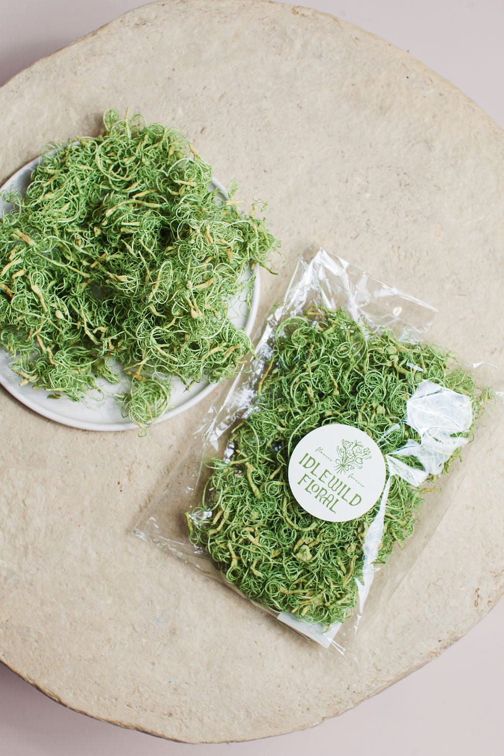 Plant Green Curly Moss send a bouquet- the best flower delivery