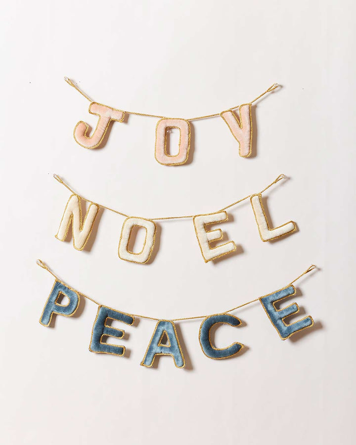 Holiday Greetings: Noel send a bouquet- the best flower delivery