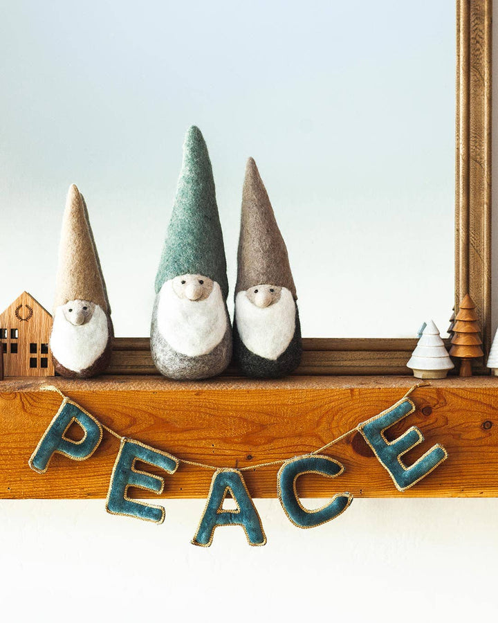 Holiday Greetings: Peace send a bouquet- the best flower delivery
