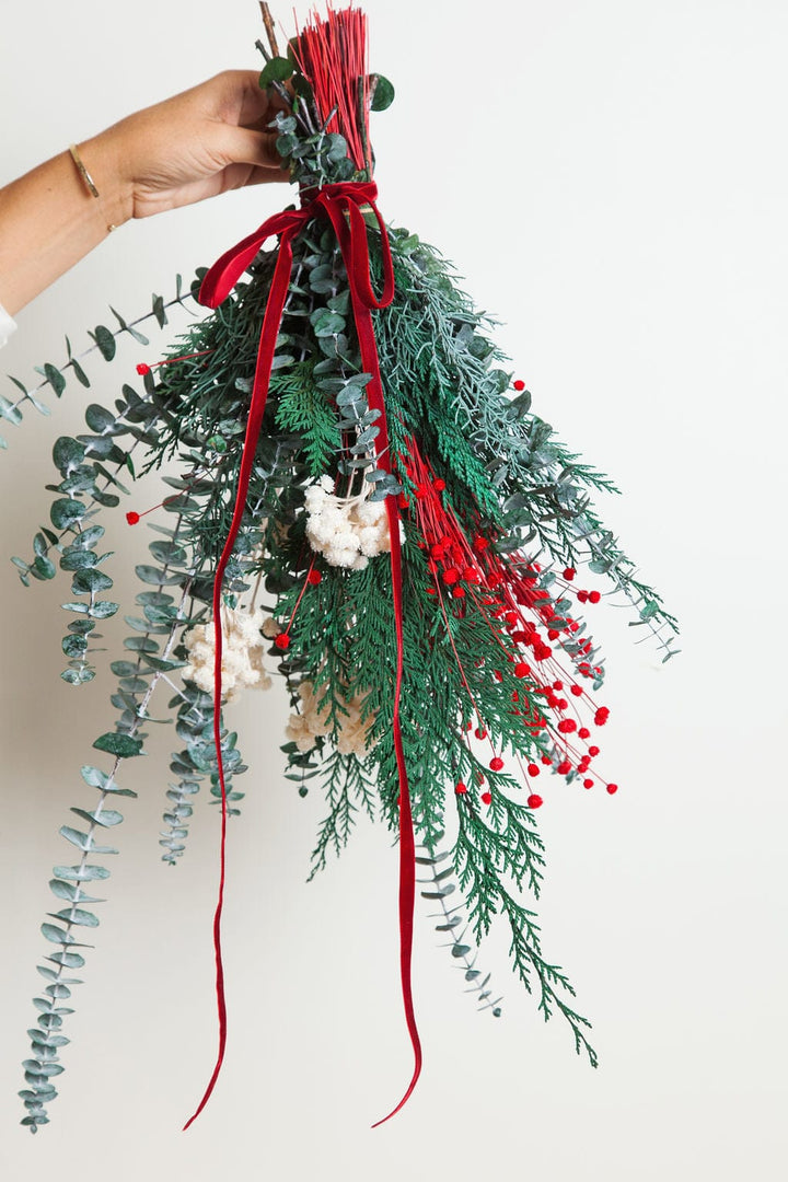 Bouquets Holiday Swag Bouquet send a bouquet- the best flower delivery