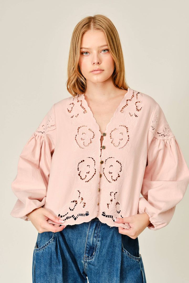 MAT2892 DENIM EMBROIDERY VOLUME SLEEVE BLOUSE TOP: OFF WHITE / S-M-L send a bouquet- the best flower delivery