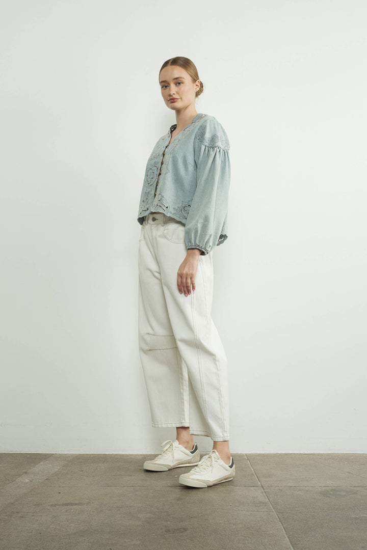 MAT2892 DENIM EMBROIDERY VOLUME SLEEVE BLOUSE TOP: OFF WHITE / S-M-L send a bouquet- the best flower delivery