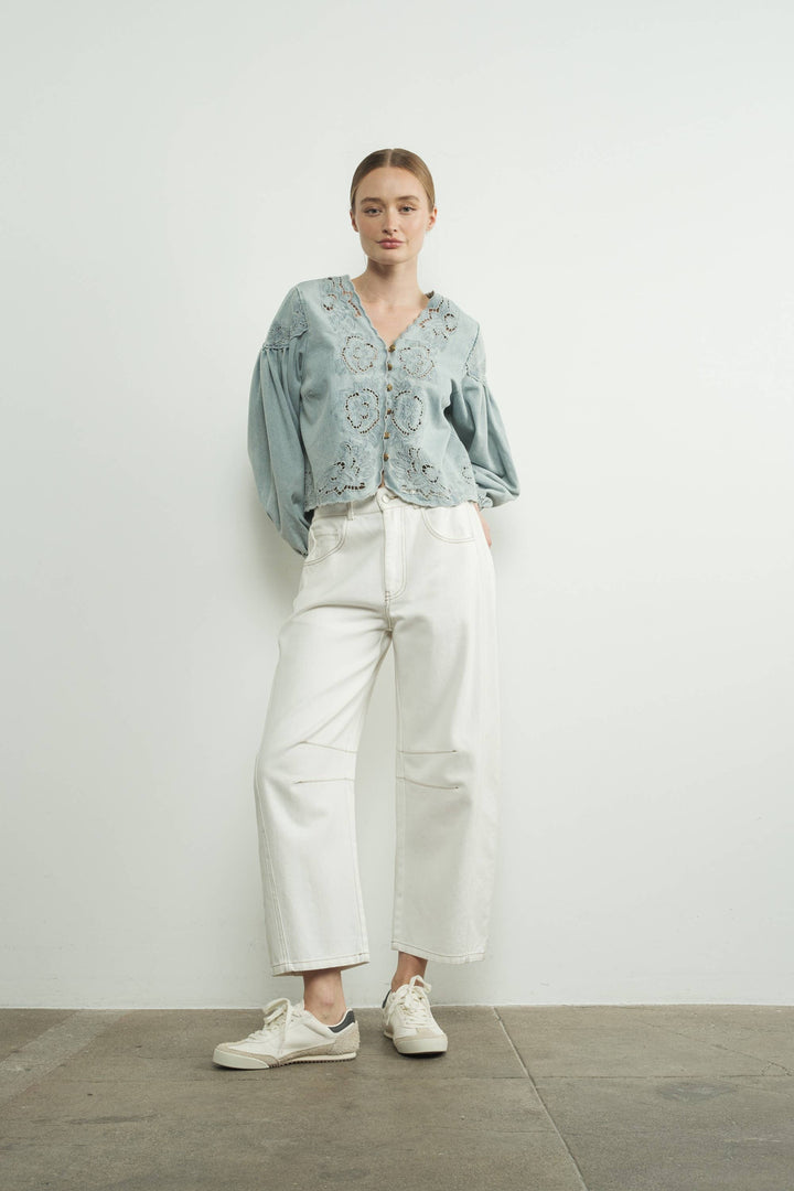 MAT2892 DENIM EMBROIDERY VOLUME SLEEVE BLOUSE TOP: OFF WHITE / S-M-L send a bouquet- the best flower delivery