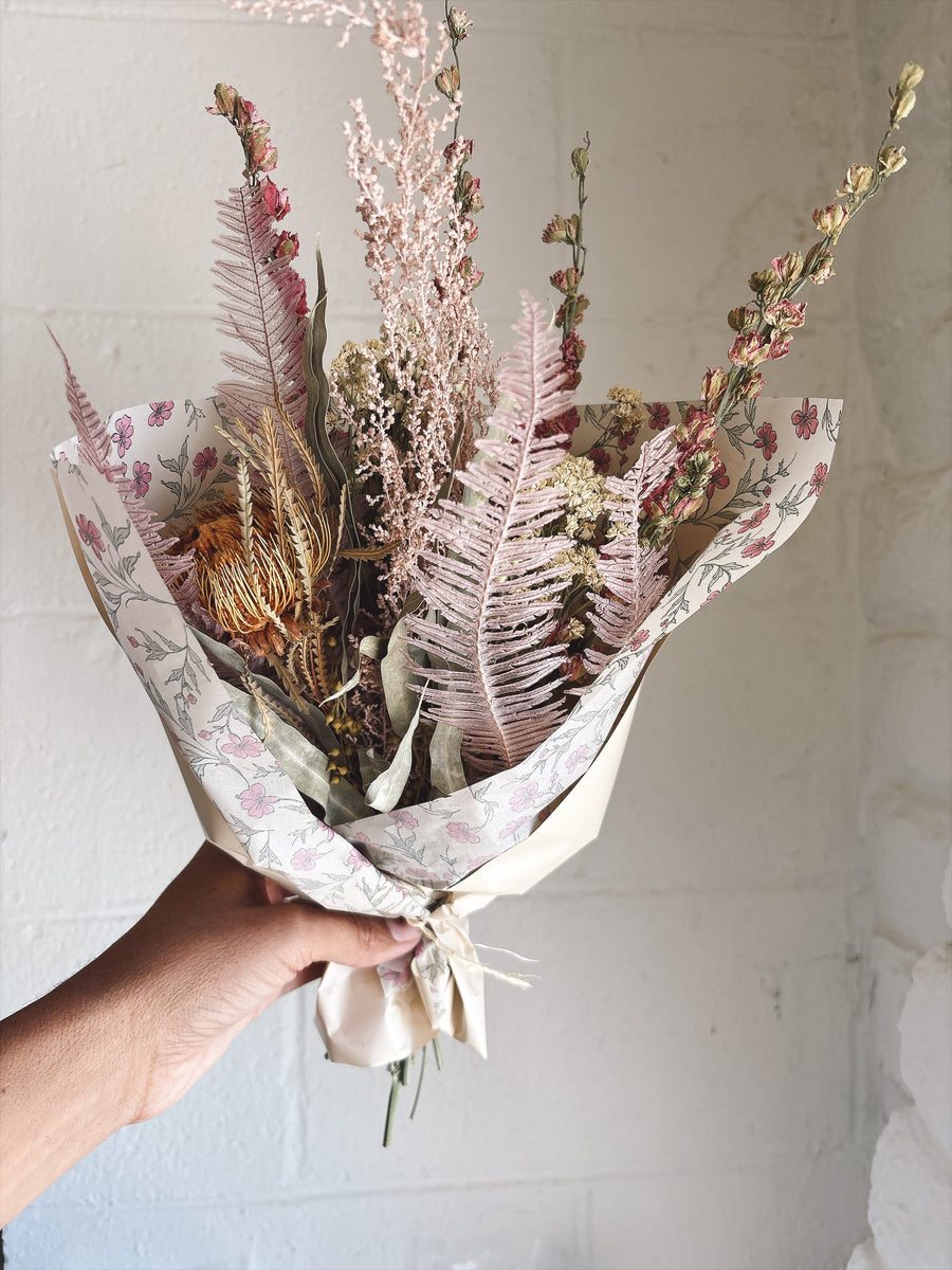 Mini Bouquet of the Month send a bouquet- the best flower delivery