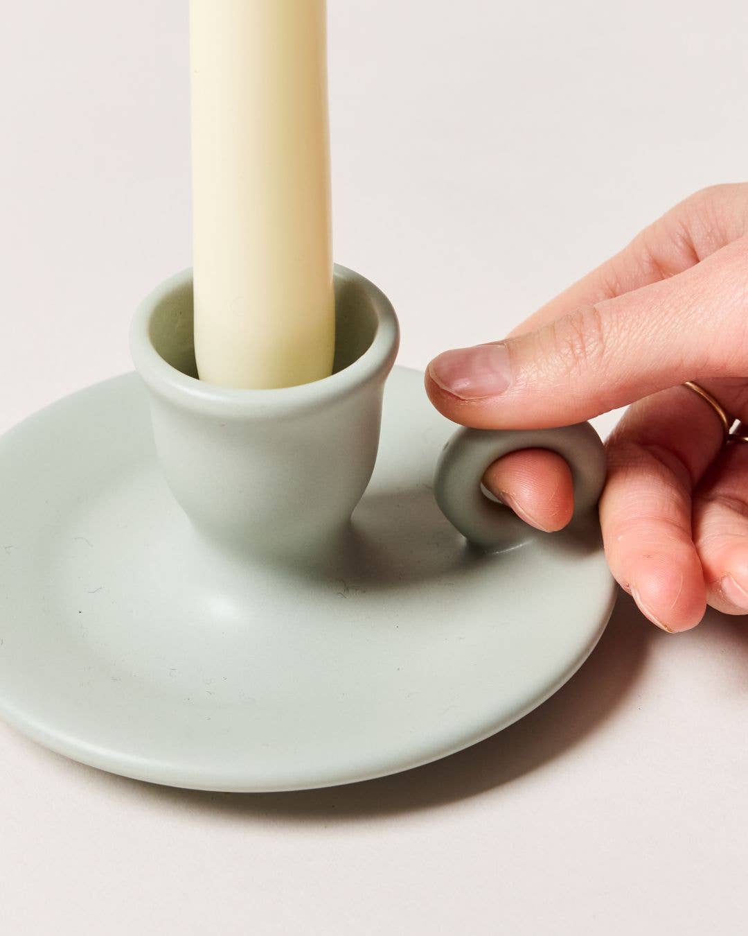 Modern Farmhouse Candlestick: Cream send a bouquet- the best flower delivery