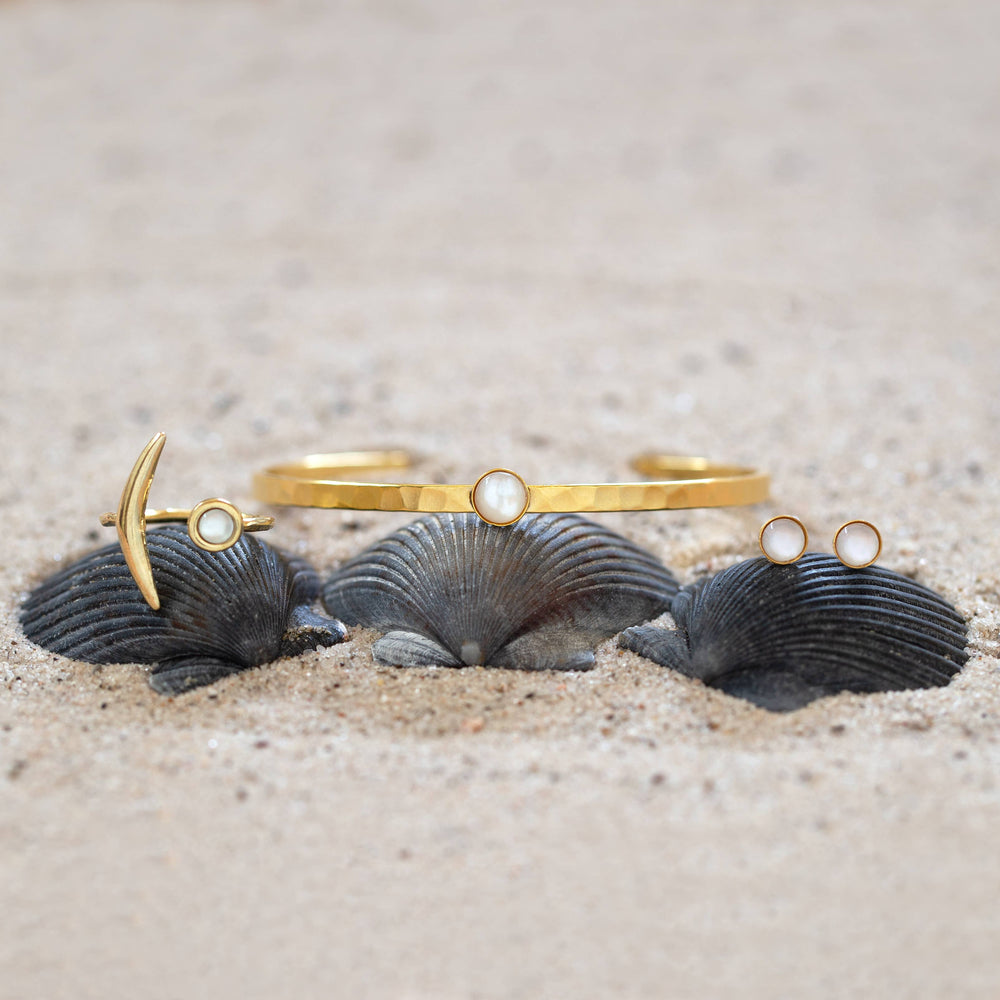 Mother of Pearl Hammered Cuff send a bouquet- the best flower delivery