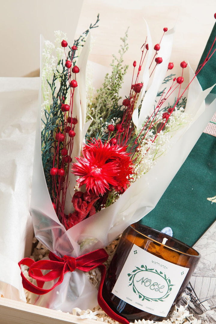 Gift Giving Noel Gift Box send a bouquet- the best flower delivery
