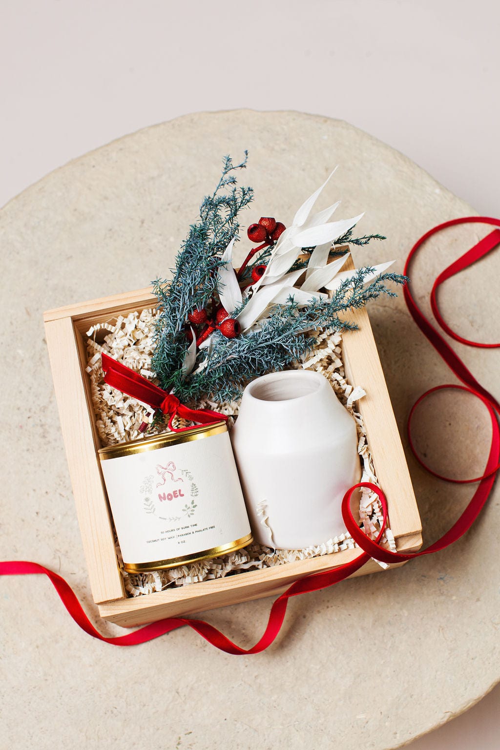 Gift Giving Noel Gift Box send a bouquet- the best flower delivery