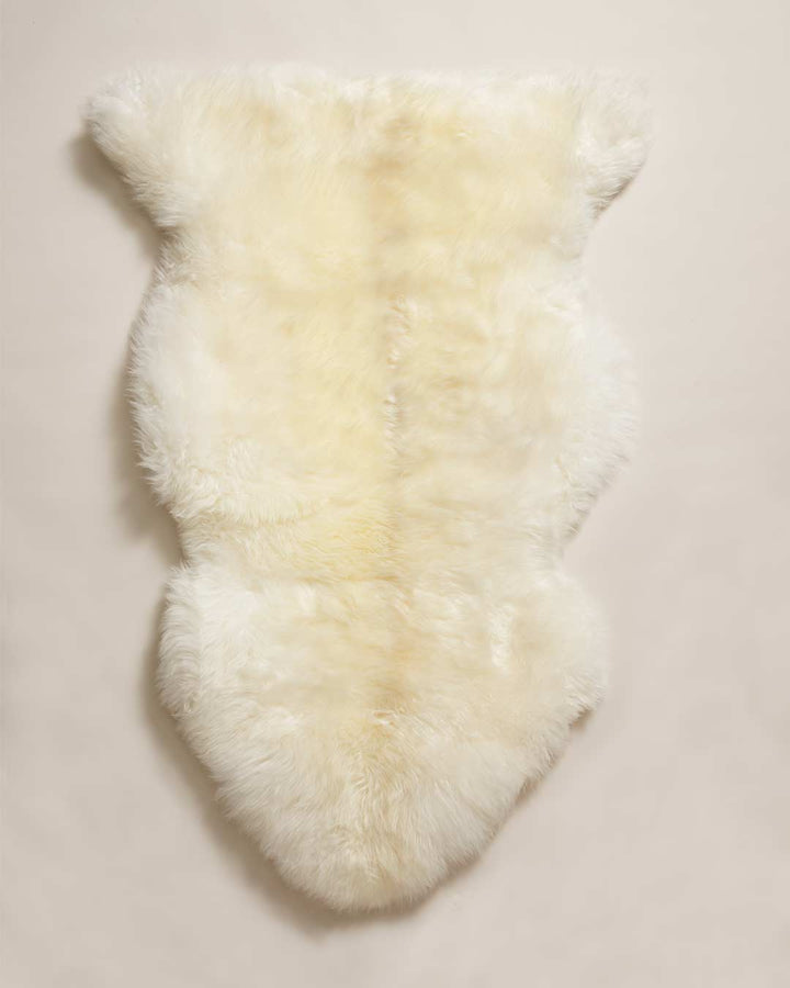 Nordic Sheepskin: Grey send a bouquet- the best flower delivery
