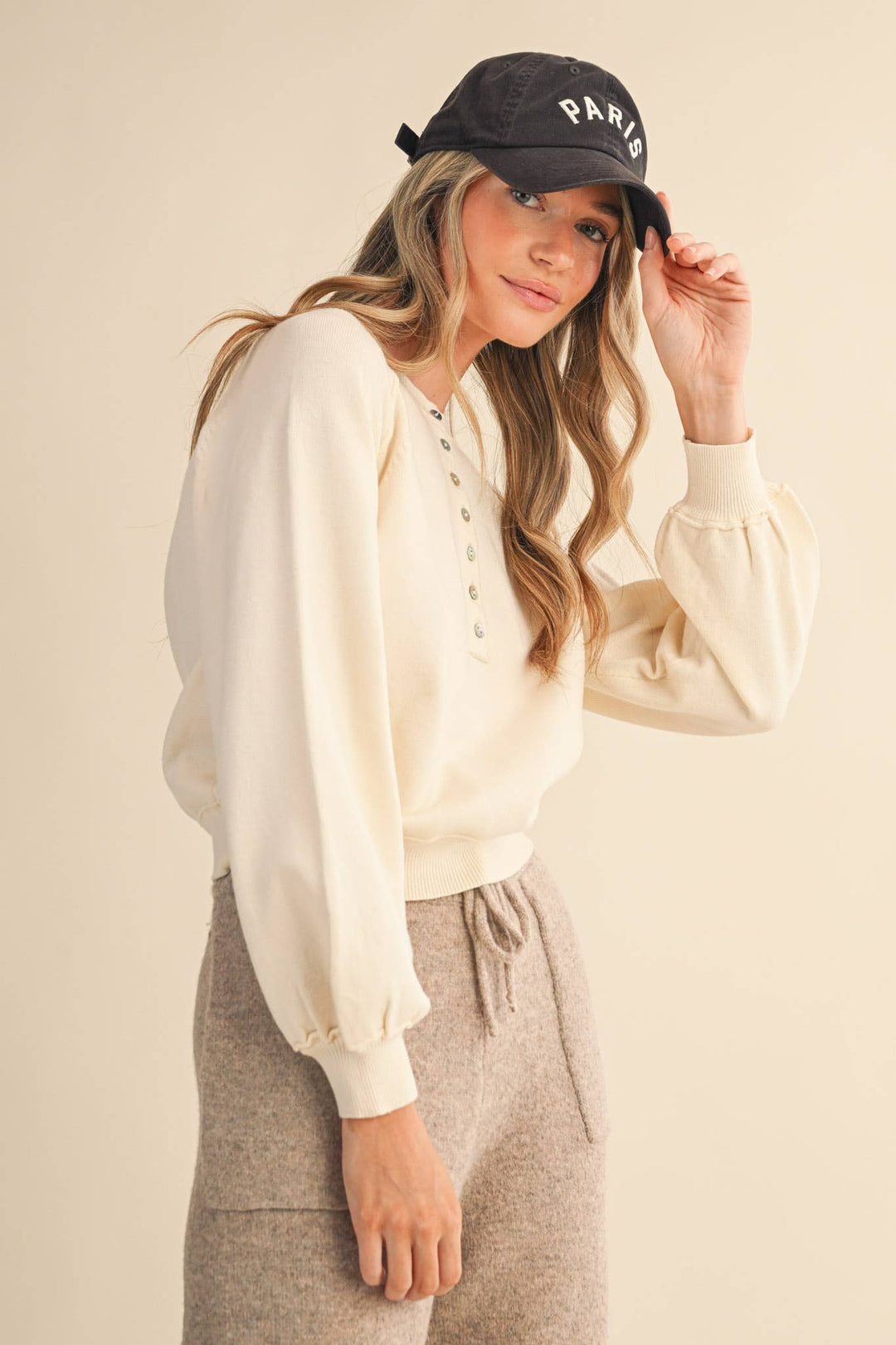 PUFF SLEEVE HENLEY SHELL BUTTON SWEATER MSW11237: IVORY / M send a bouquet- the best flower delivery