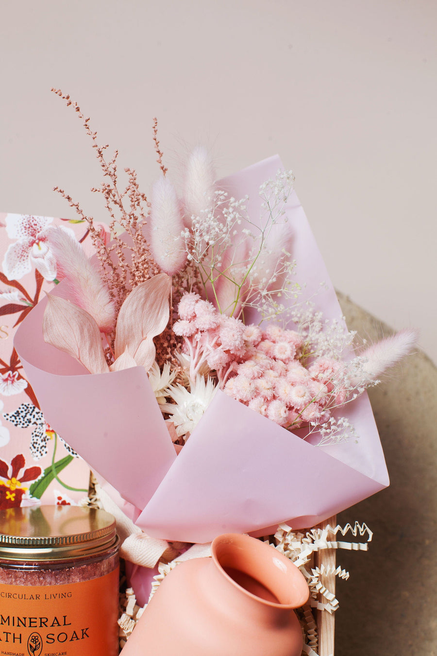 Gift Giving Ritual Gift Box send a bouquet- the best flower delivery