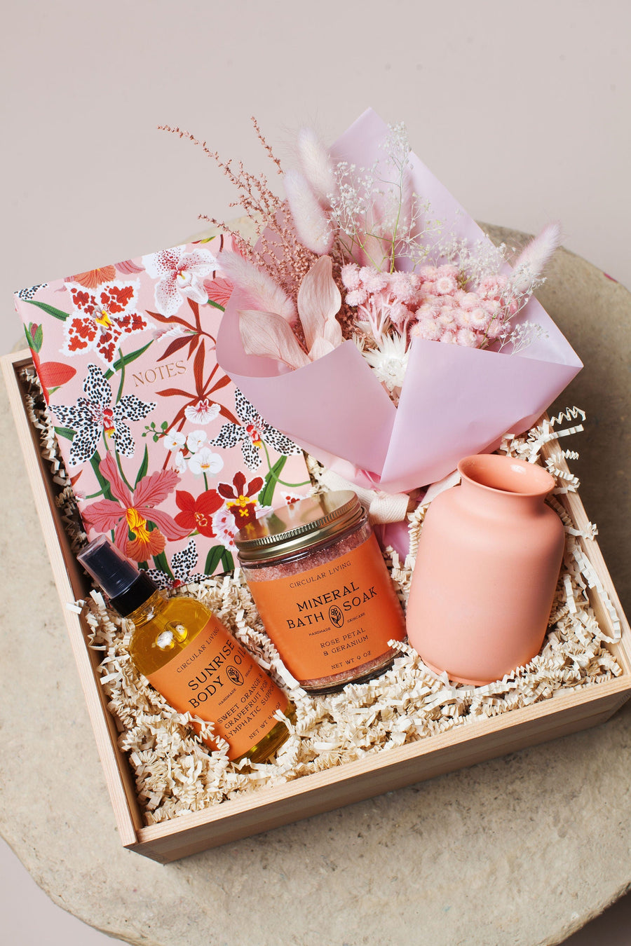 Gift Giving Ritual Gift Box send a bouquet- the best flower delivery