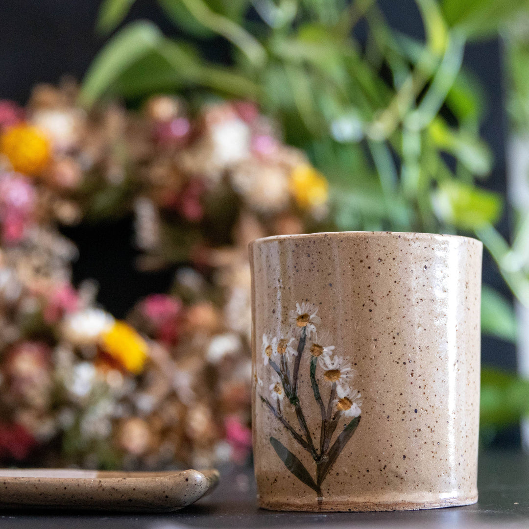 Rustic Daisy Handmade Pressed Flower Tumbler send a bouquet- the best flower delivery