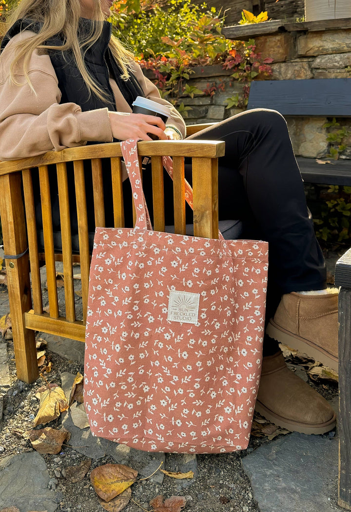 Sienna Flora Tote Bag: Wide send a bouquet- the best flower delivery