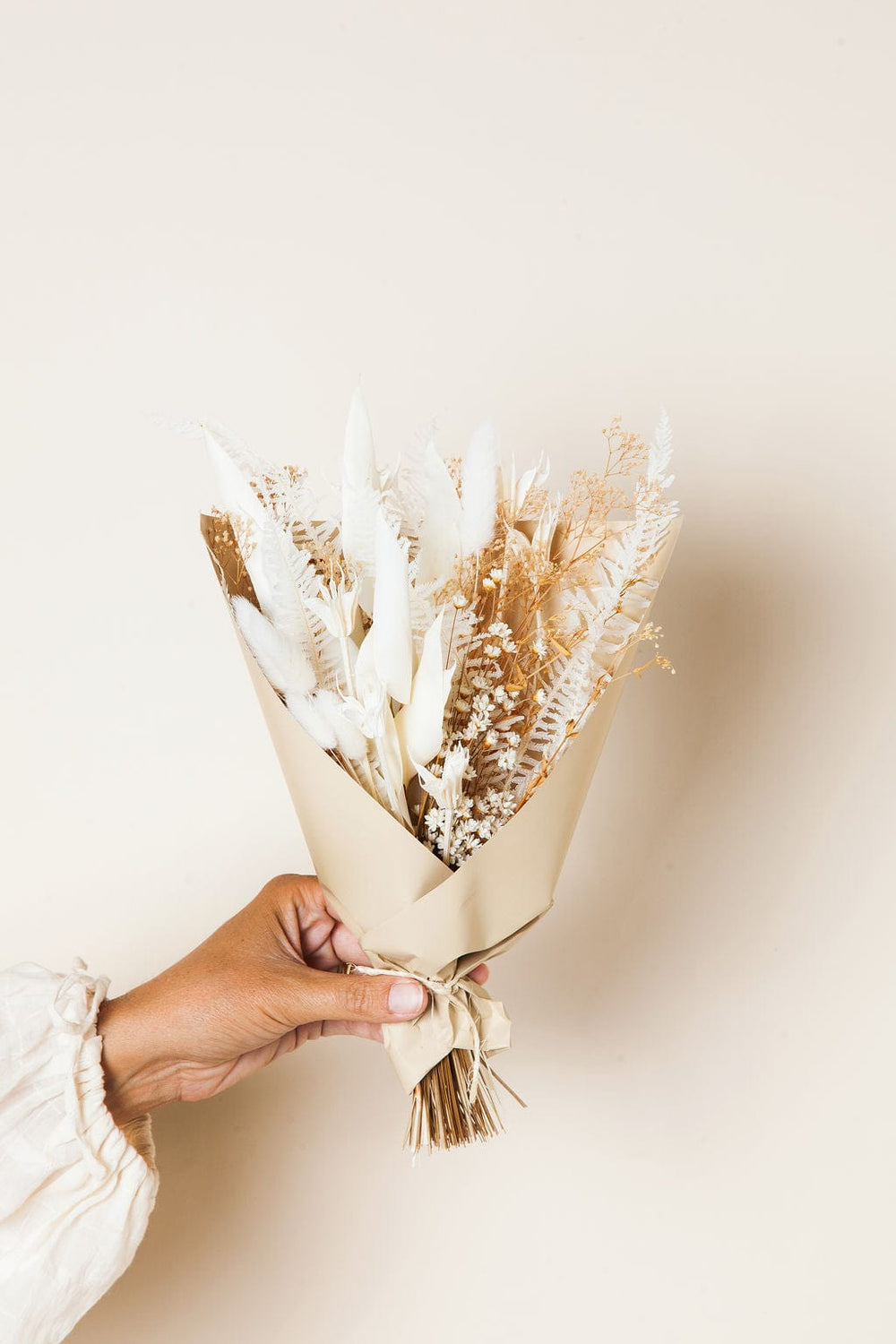Bouquets Snow Dried Flower Mini Bouquet send a bouquet- the best flower delivery