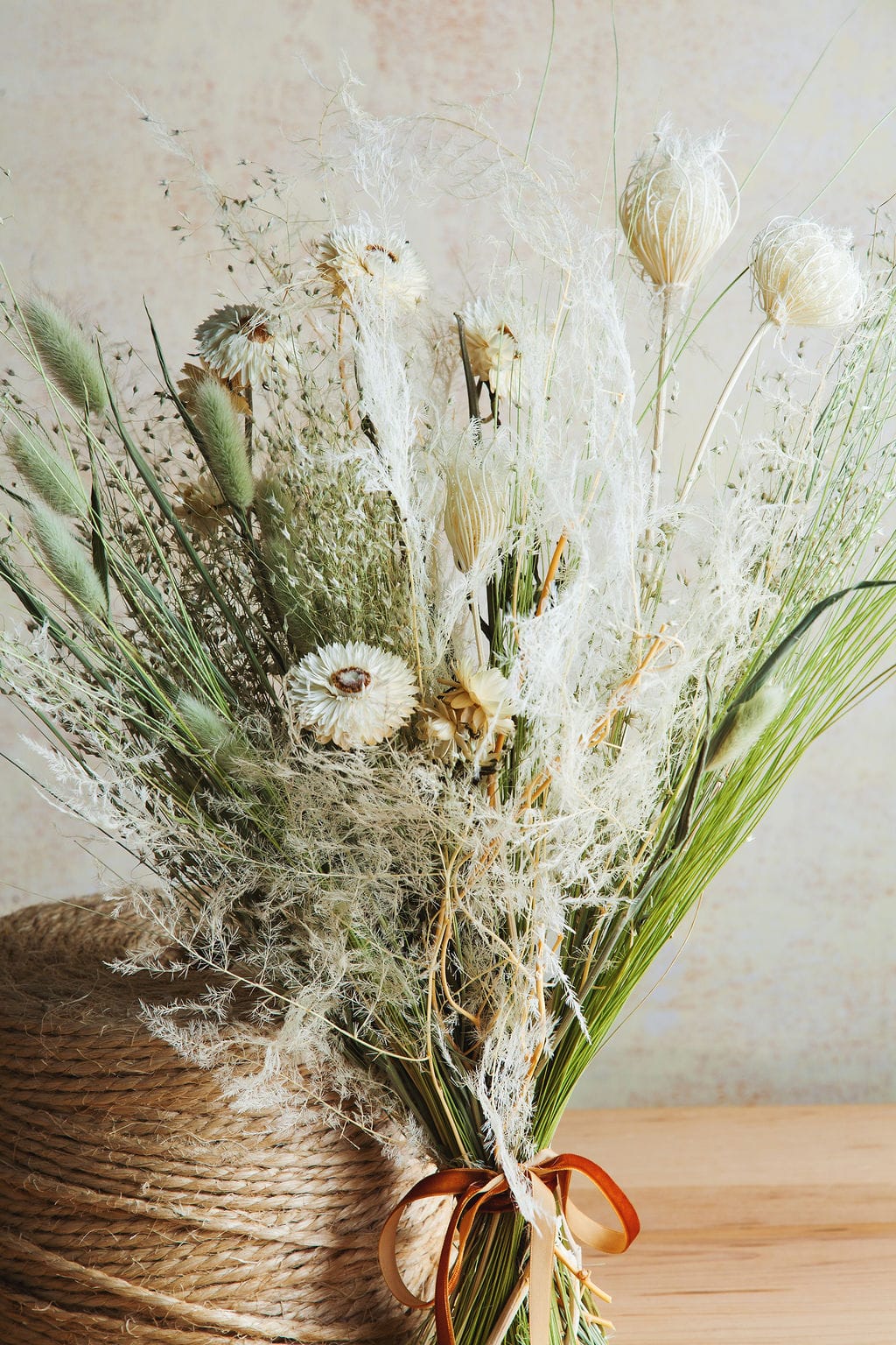 Bouquets The Laurel Bouquet Classic Size send a bouquet- the best flower delivery