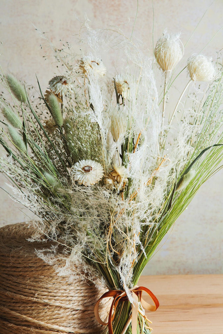 Bouquets The Laurel Bouquet Classic Size send a bouquet- the best flower delivery