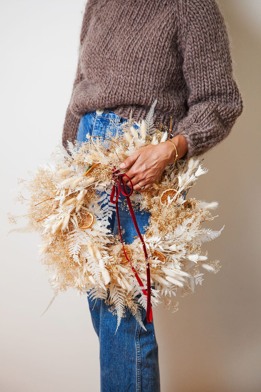 Wreaths The Snow Wreath send a bouquet- the best flower delivery