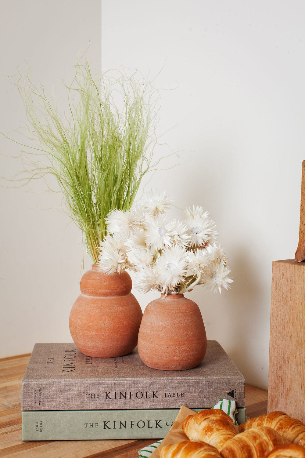 Bunches White Preserved Silver Daisy send a bouquet- the best flower delivery