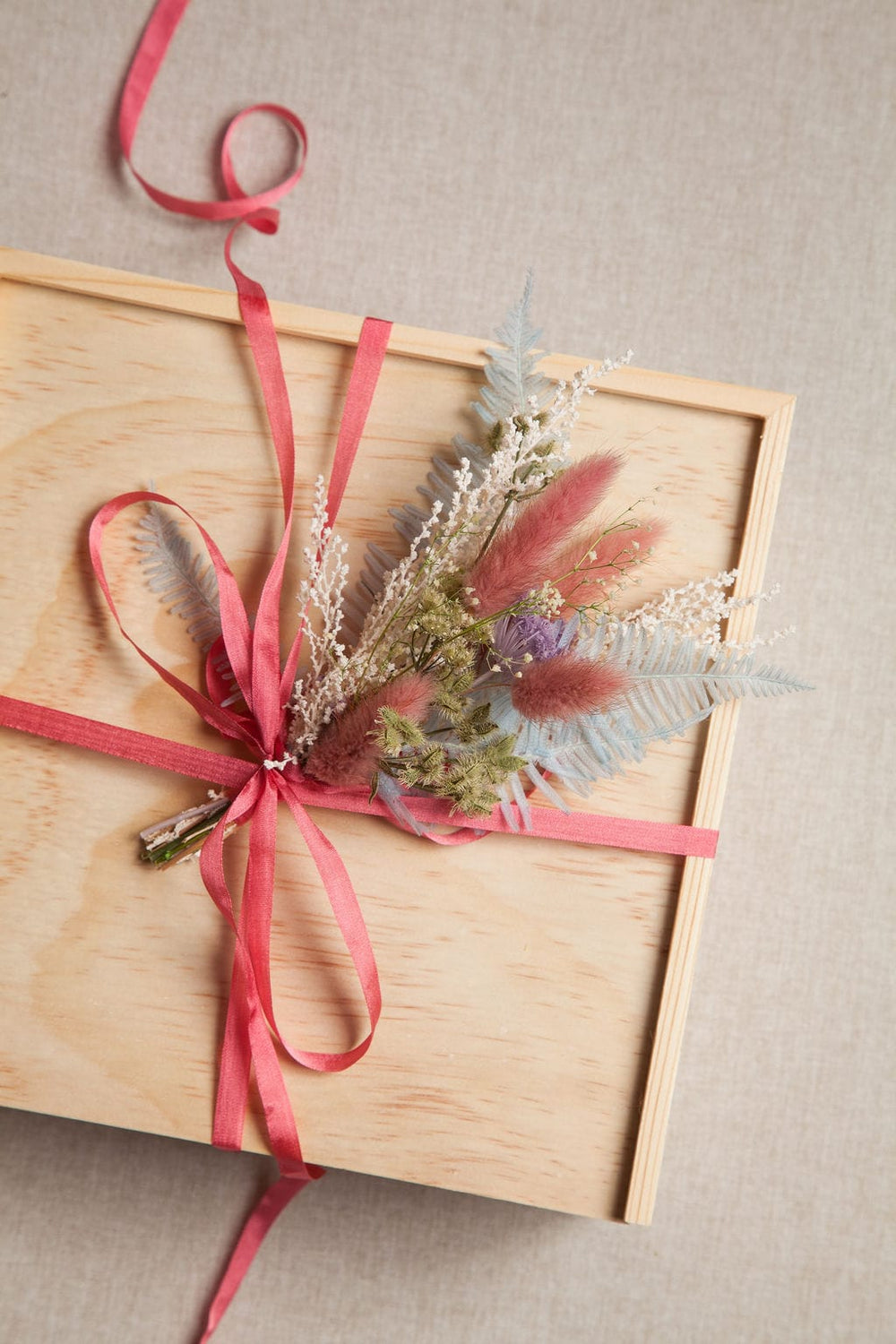 Gift Giving Wildflower Gift Box send a bouquet- the best flower delivery